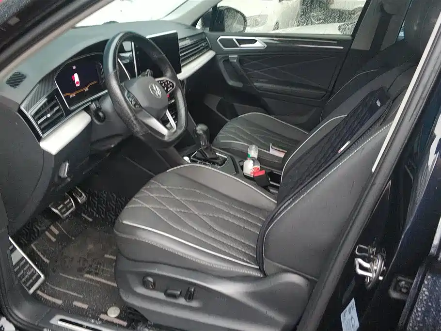 Volkswagen Tiguan L 2022 330TSI Auto 2WD R-Line Premium Edition фото 9