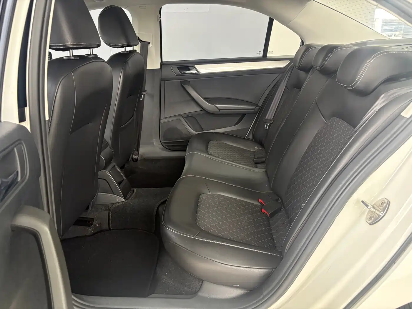 Škoda Rapid 2019 1.5L Automatic Comfort China V фото 14