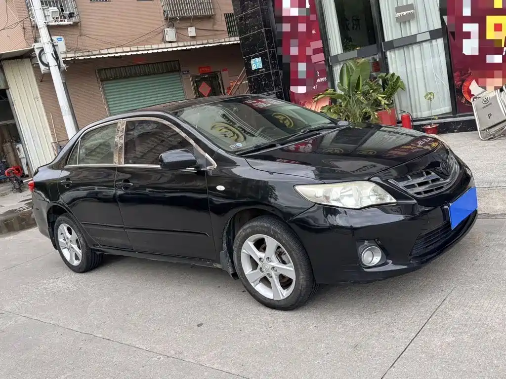 Фото 9 - Toyota Corolla