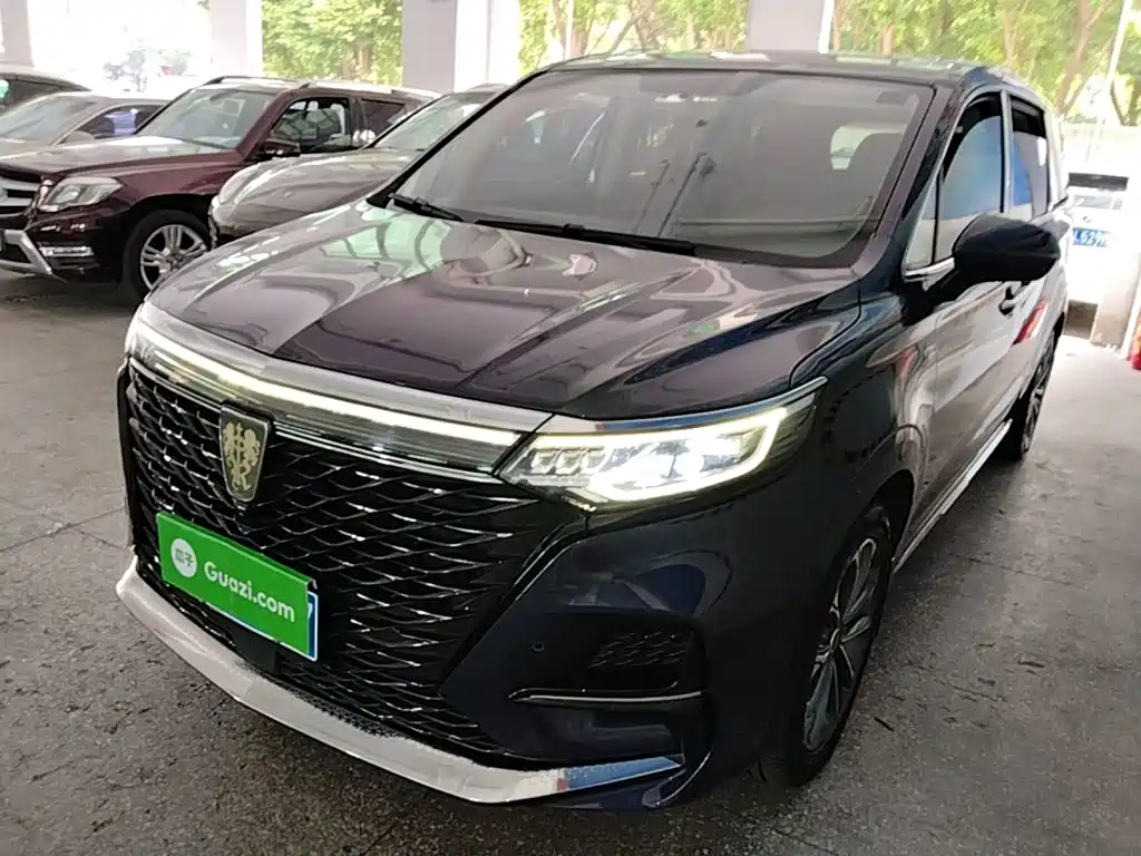 Фото 2 - Roewe iMAX8