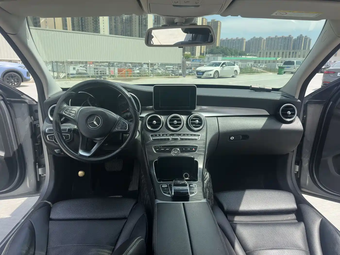 Mercedes-Benz C-Class 2015 Facelift C 180 L Sport фото 12