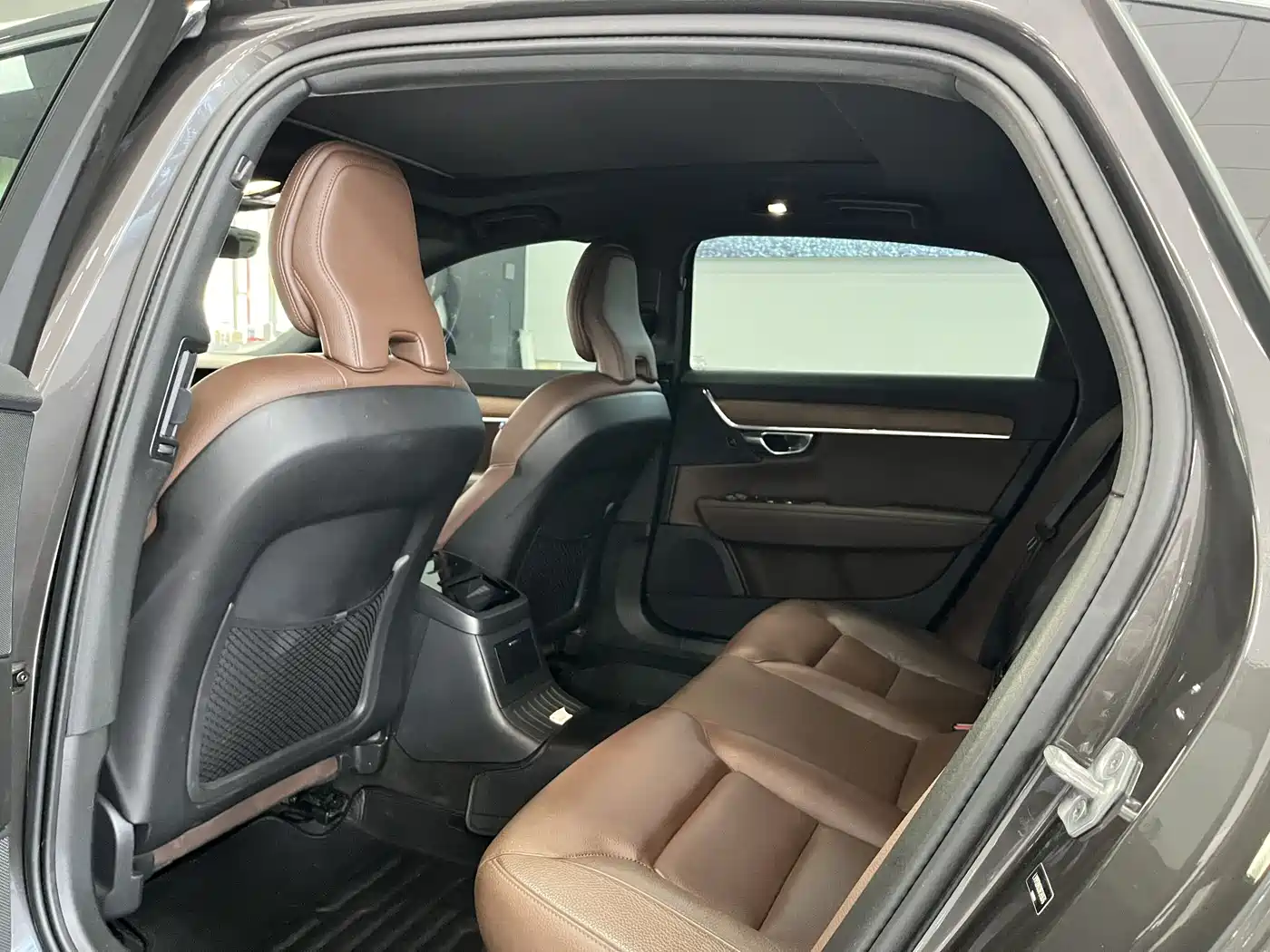 VOLVO S90 PLUG-IN HYBRID