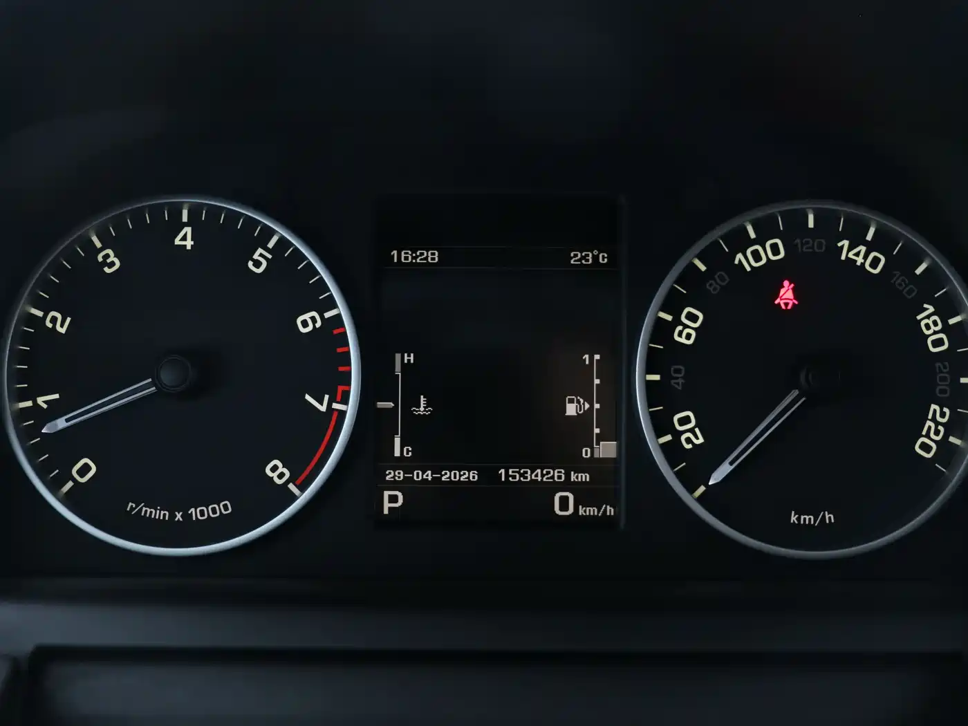 Land Rover Discovery 2015 3.0 SC V6 HSE фото 5