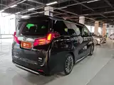 Фото 2 - Toyota Alphard