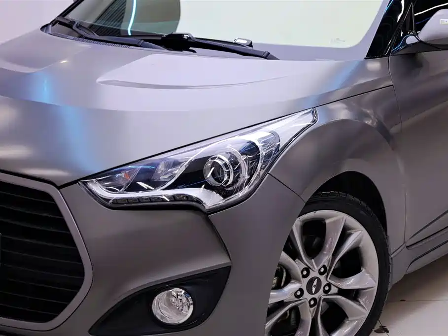 Hyundai Veloster 2015 1.6T Automatic Luxury Edition фото 9