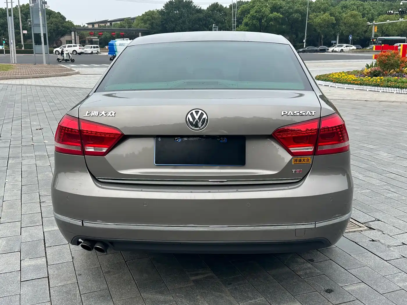 Photo 6 - Volkswagen Passat