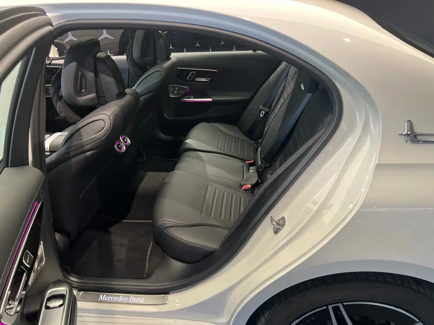 Mercedes-Benz C-Class 2024 C 260 L Night Edition Sport фото 9