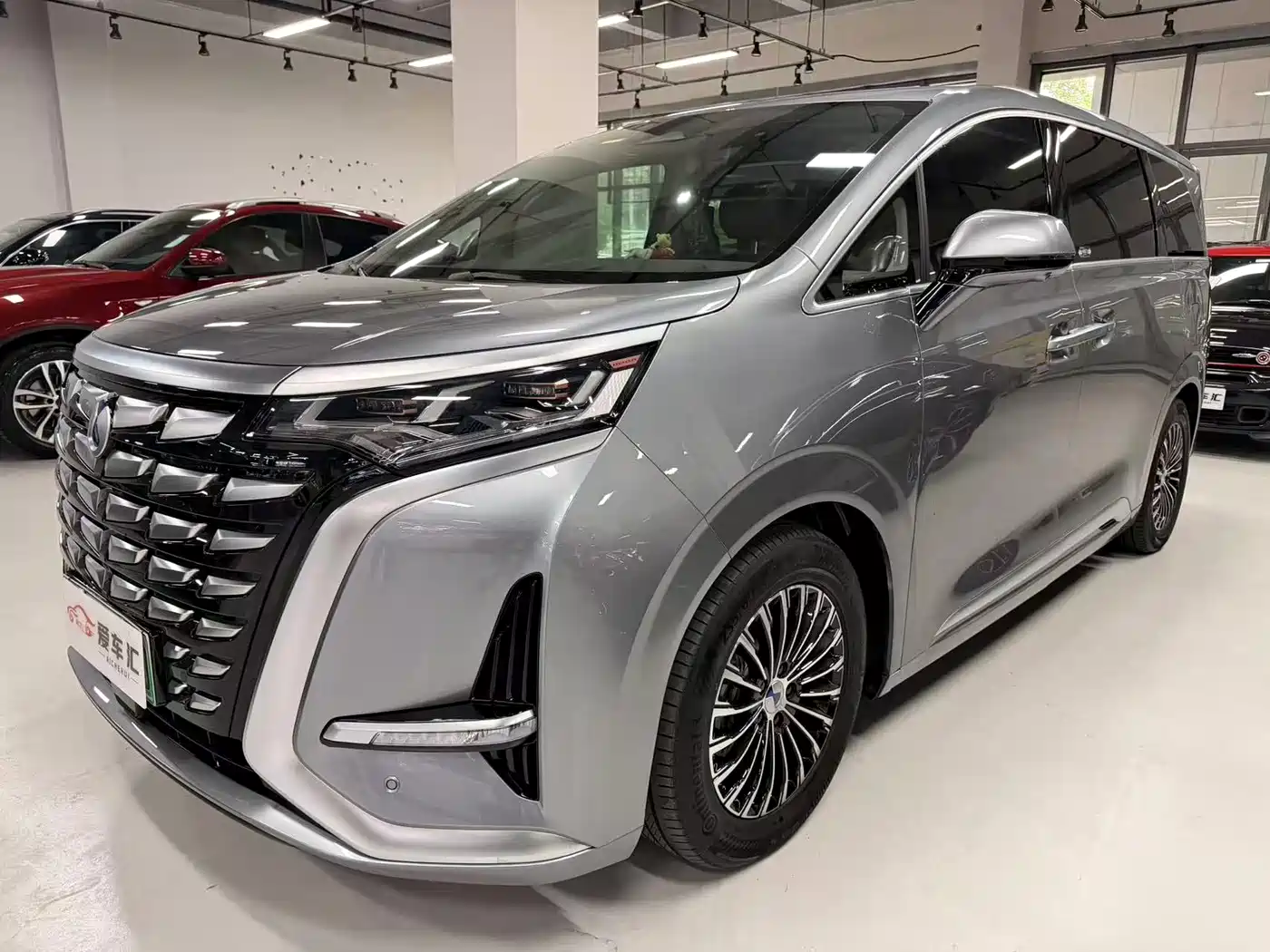 Denza D9 2022 DM-i 970 All-Wheel Drive Honor Edition