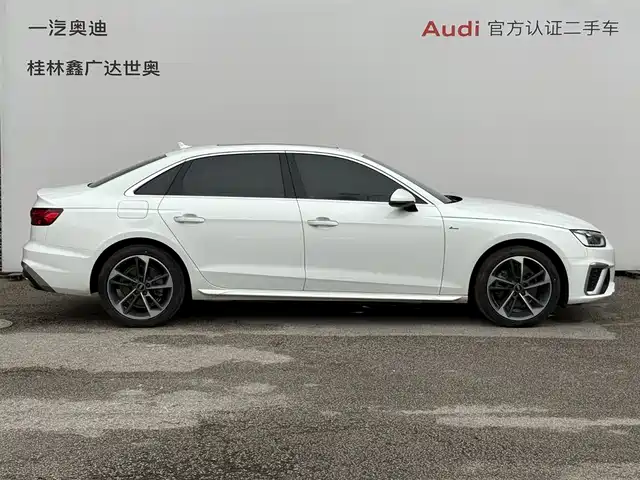 Audi A4L 2022 40 TFSI Fashion Dynamic — фото 3