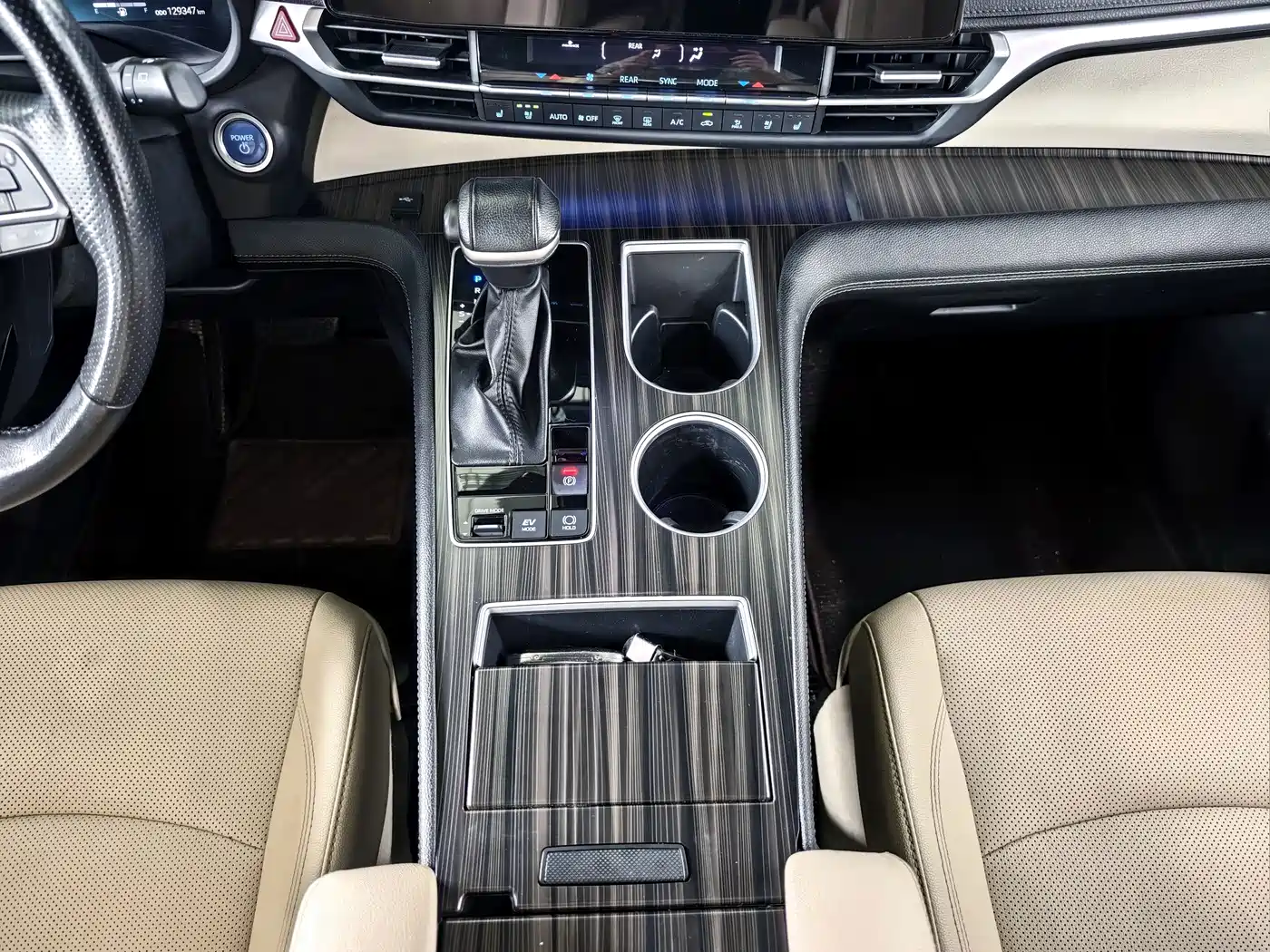 Фото 8 - Toyota Sienna