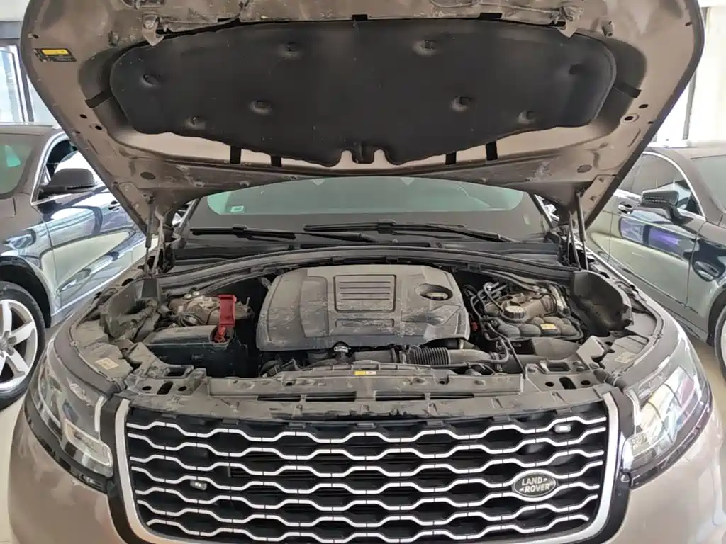 Photo 20 - Land Rover Range Rover Velar