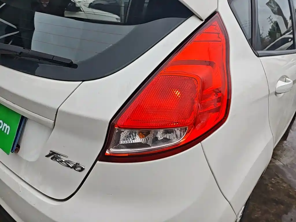 Photo 24 - Ford Fiesta