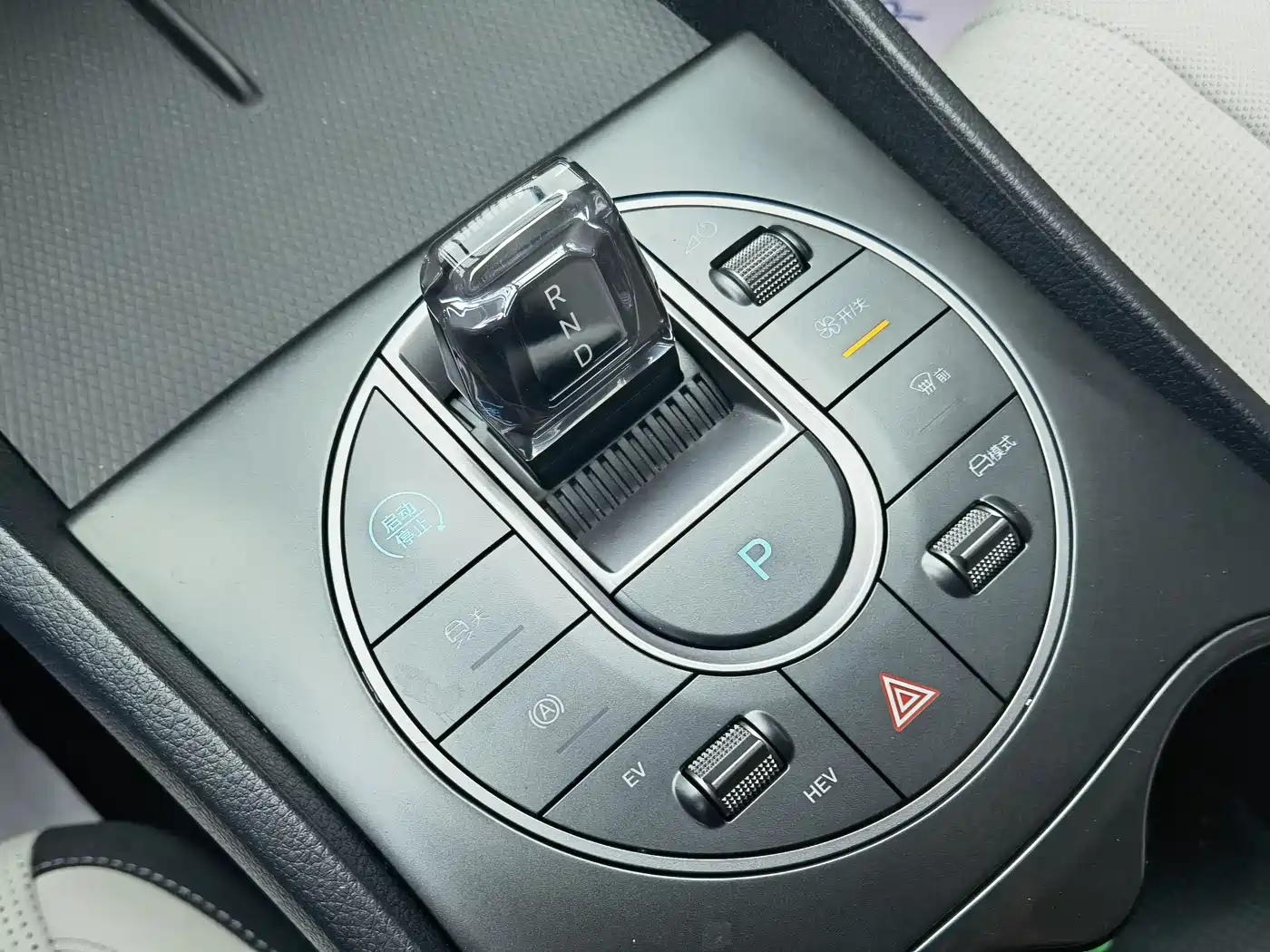 BYD Hai Bao 05 DM-i 2025 DM-i Smart Drive Edition 55KM Luxury фото 12