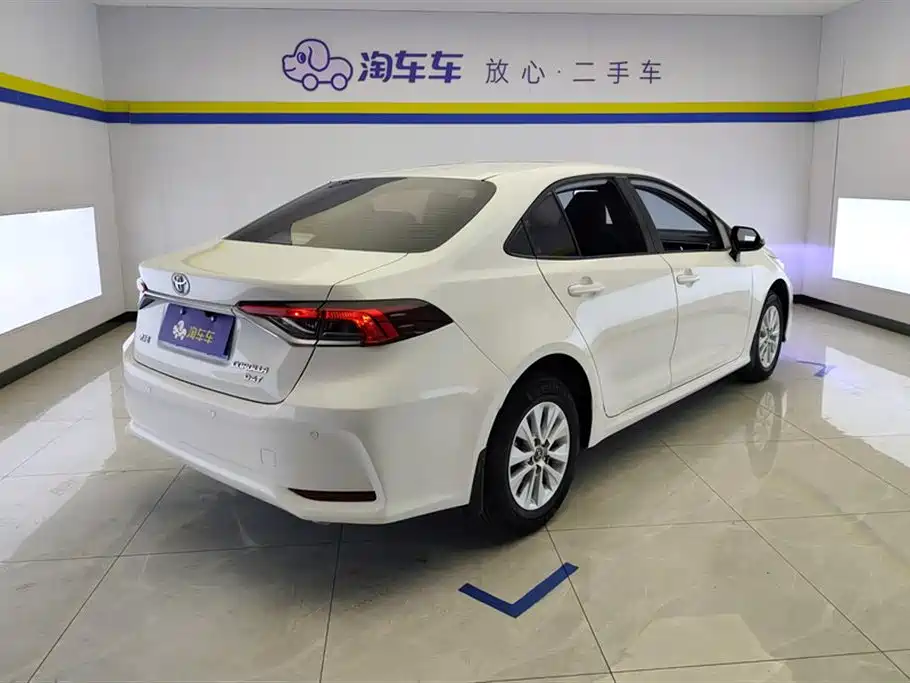 Toyota Corolla 2019 1.2T S-CVT GL Pioneer Edition фото 3