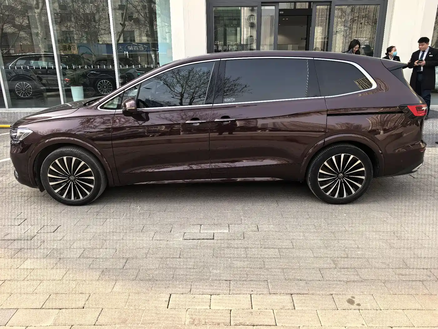 Volkswagen Viloran 2020 380TSI Premium фото 19
