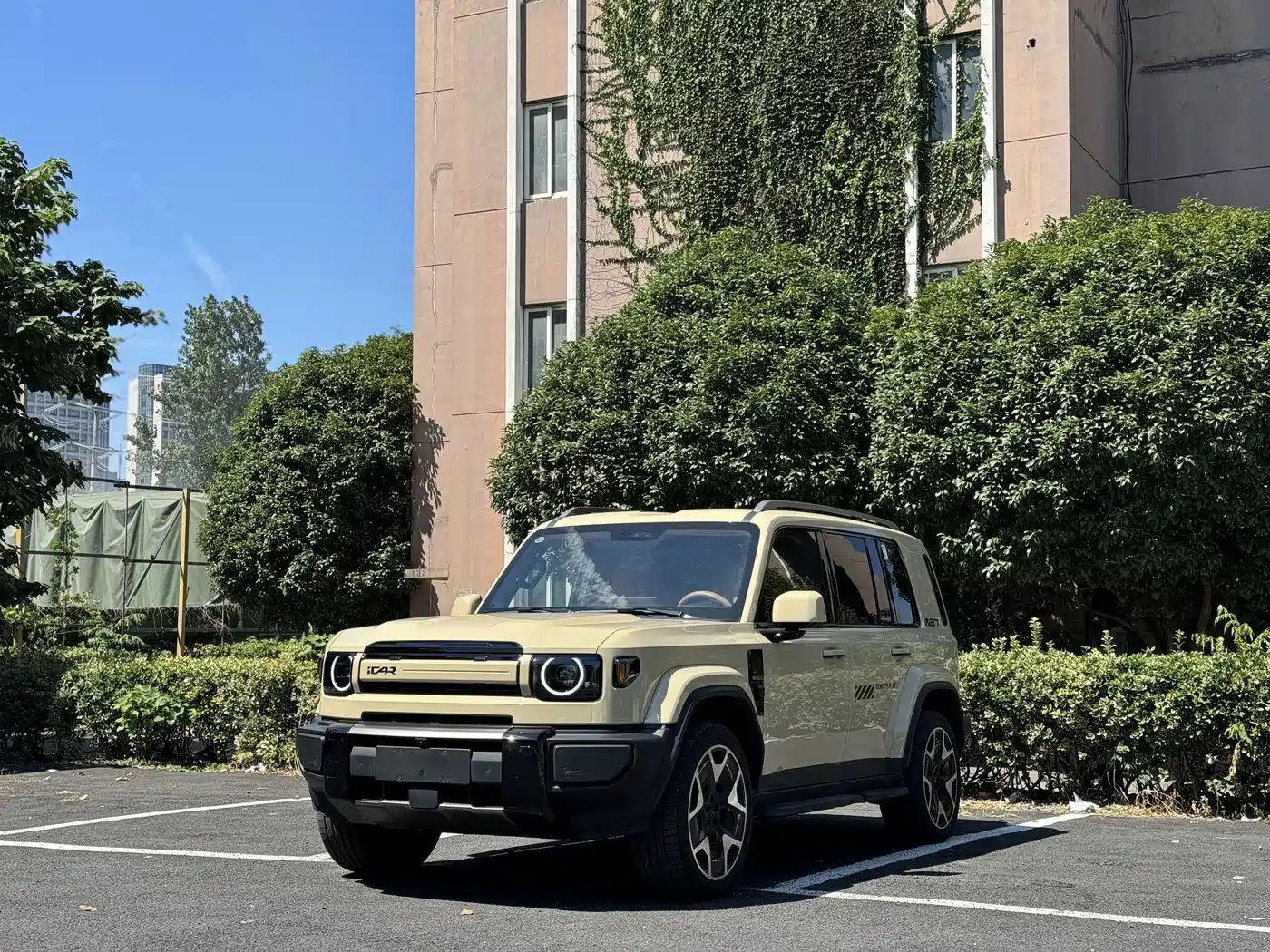 iCAR V27 2026 2026 200KM AWD Falcon 500