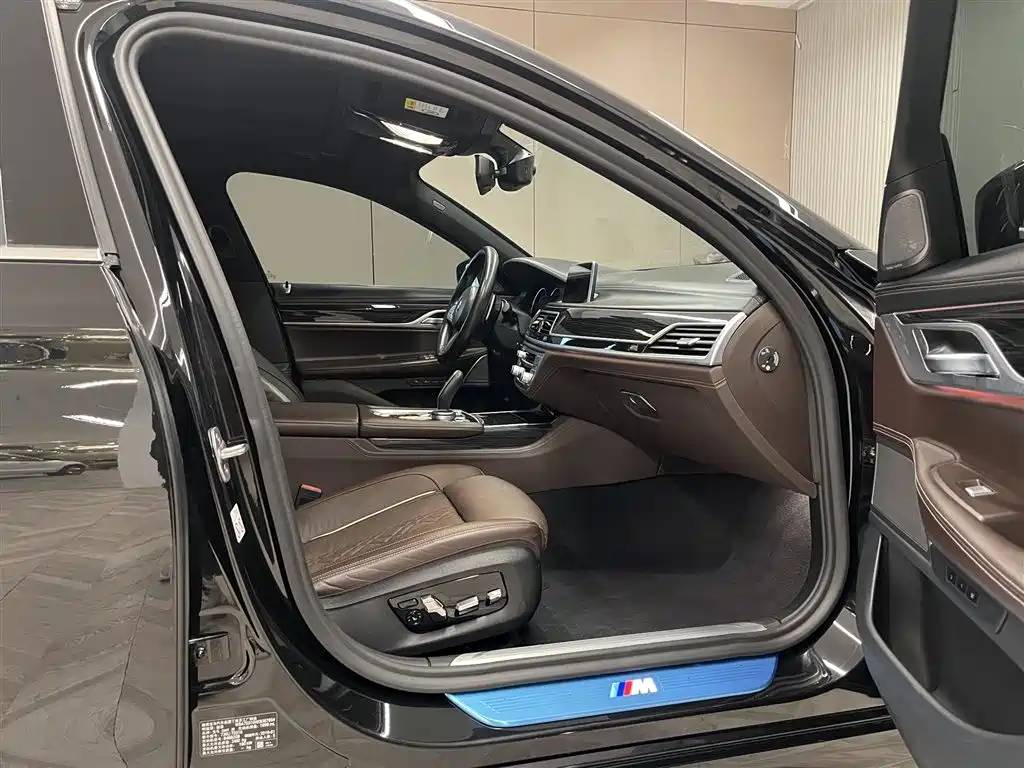 BMW 7 Series 2018 730Li Premium Type M Sport Package фото 17