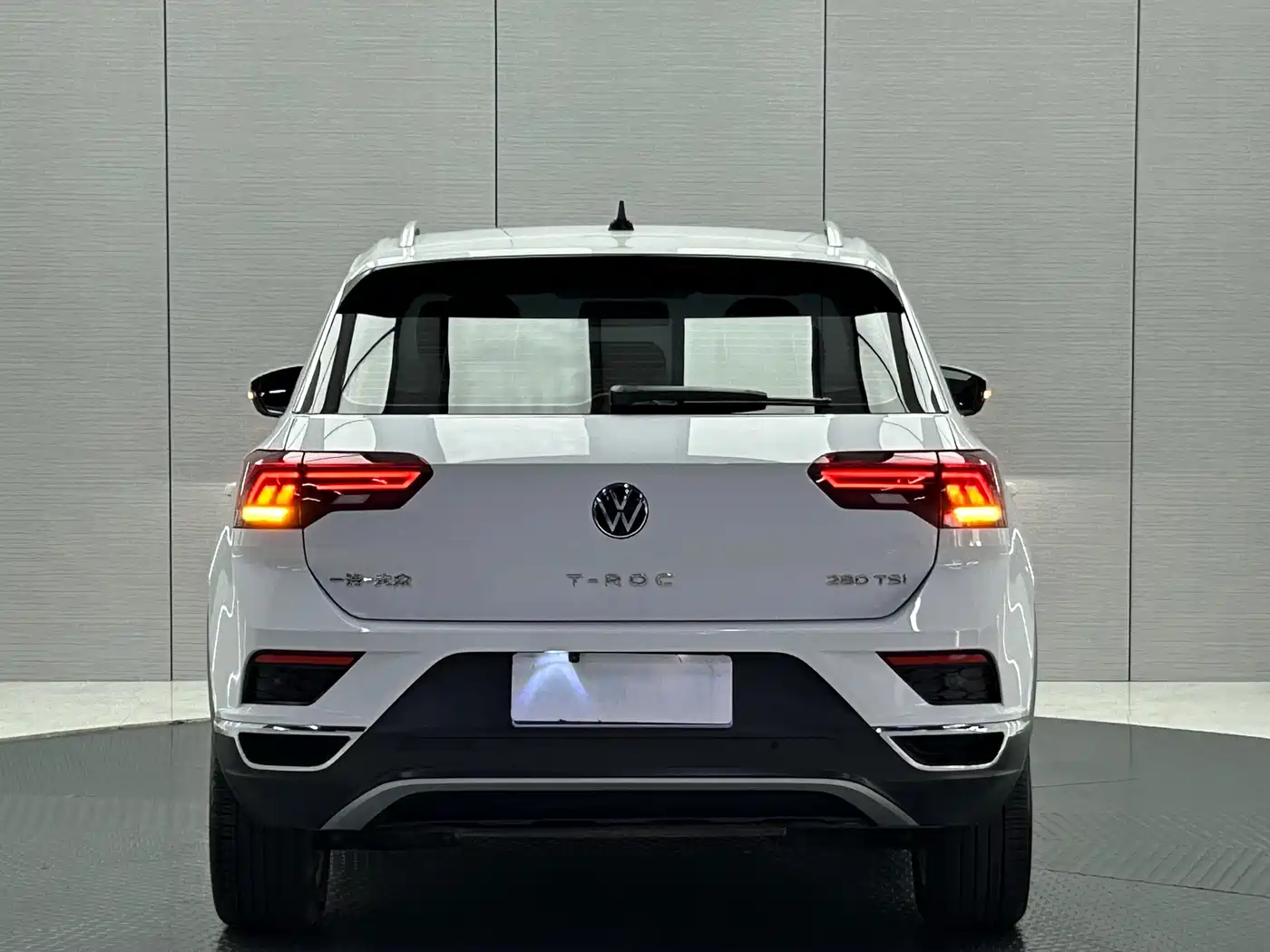 Volkswagen T-ROC 2022 280TSI DSG 2WD Elite PLUS фото 3