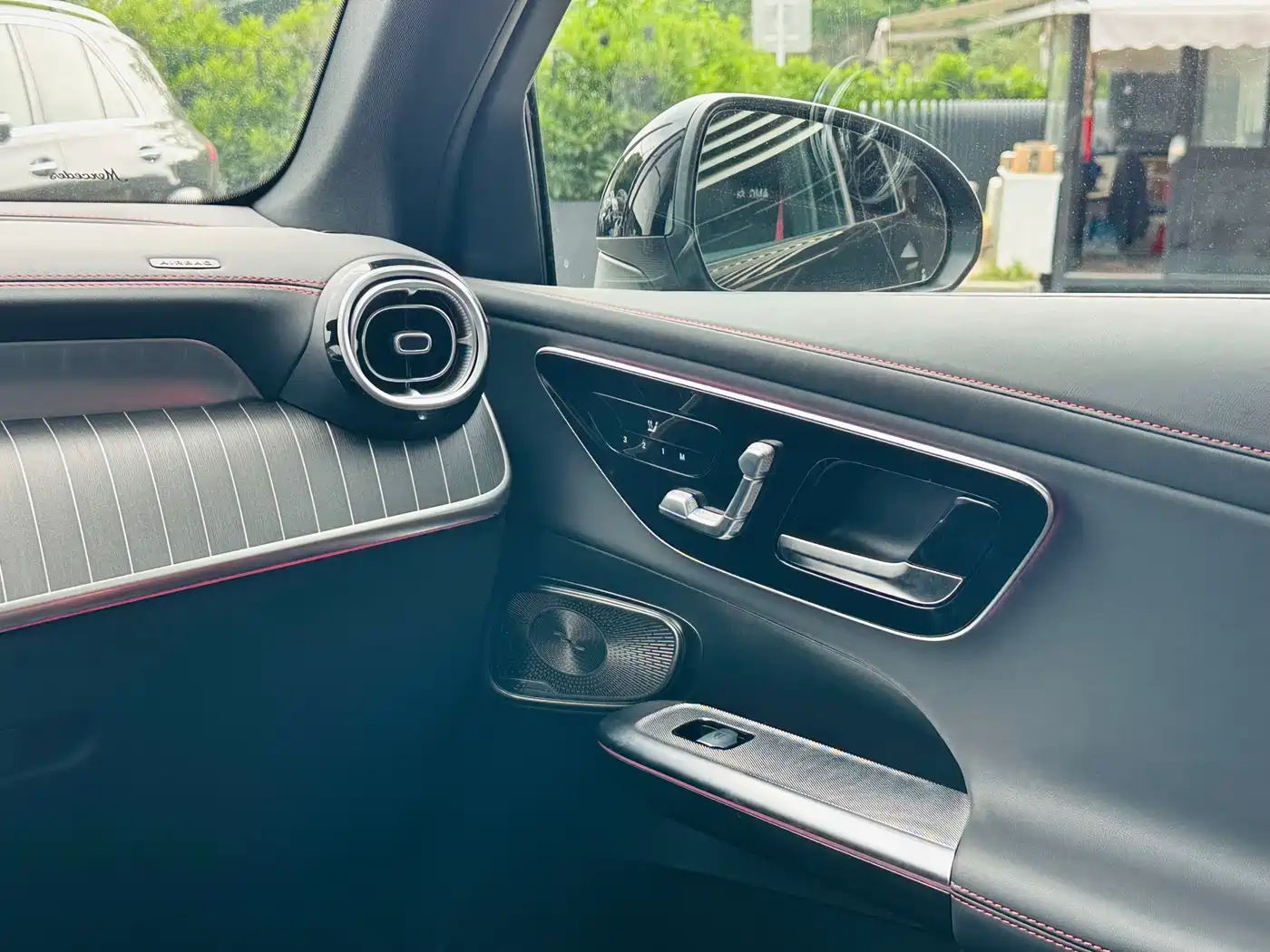Mercedes-Benz GLC AMG 2025 AMG GLC 43 4MATIC фото 9