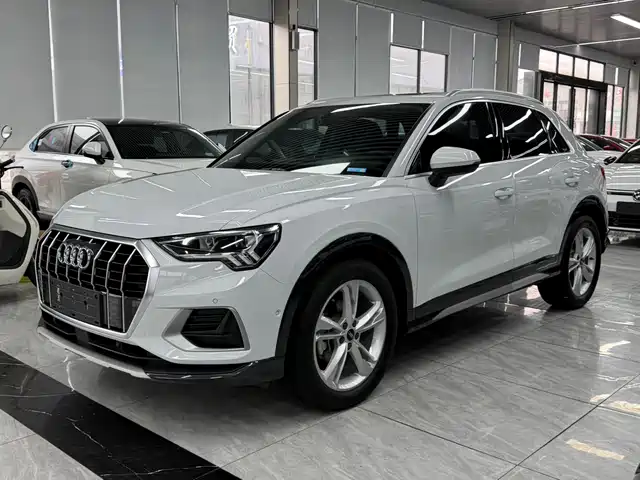 Audi Q3 35 TFSI, Stylish Elegant