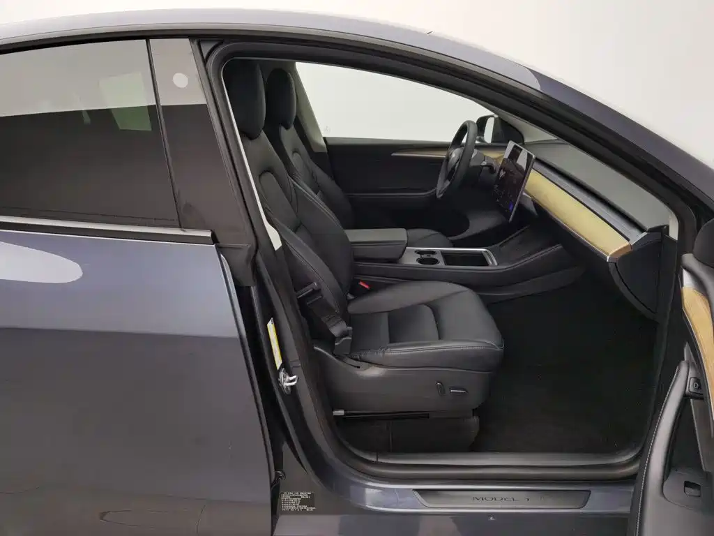 Фото 23 - Tesla Model Y
