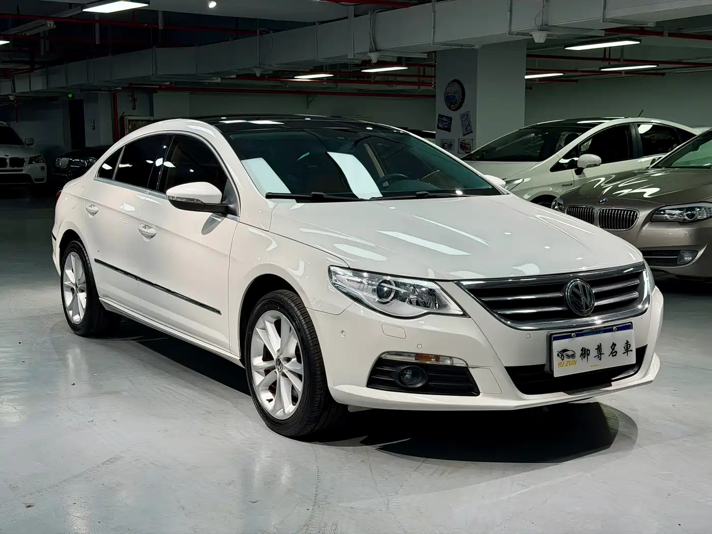 Volkswagen FAW-Volkswagen CC 2012 Model 2.0TSI Ultimate фото 3
