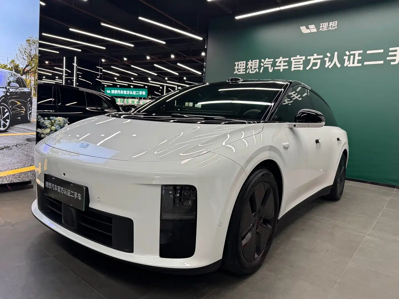 Li Auto i6 2025 2025 2WD Base Model