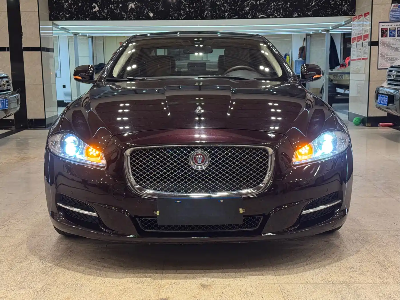 Jaguar XJ 2013 2014 XJL 3.0 SC 2WD Panoramic Business Edition