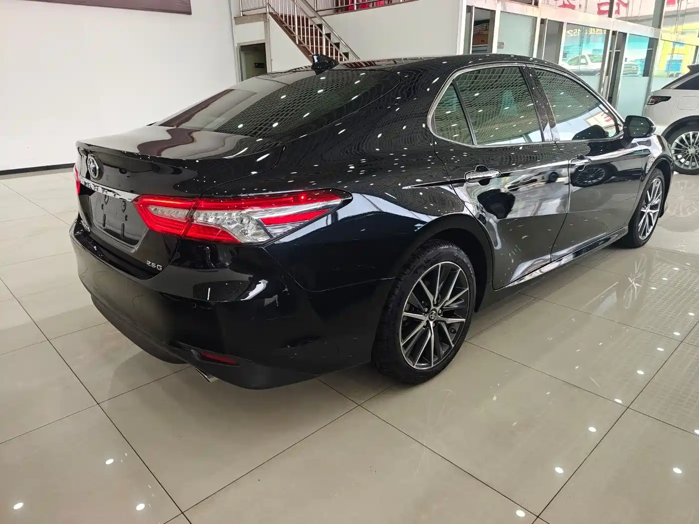 Toyota Camry 2021 2.5G Luxury Edition фото 4