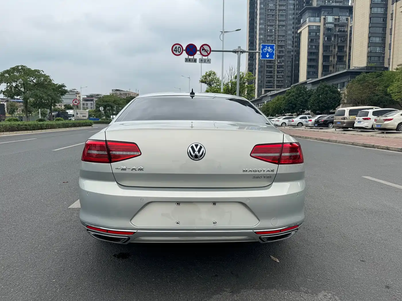 Volkswagen Magotan 2017 380TSI DSG Luxury фото 6