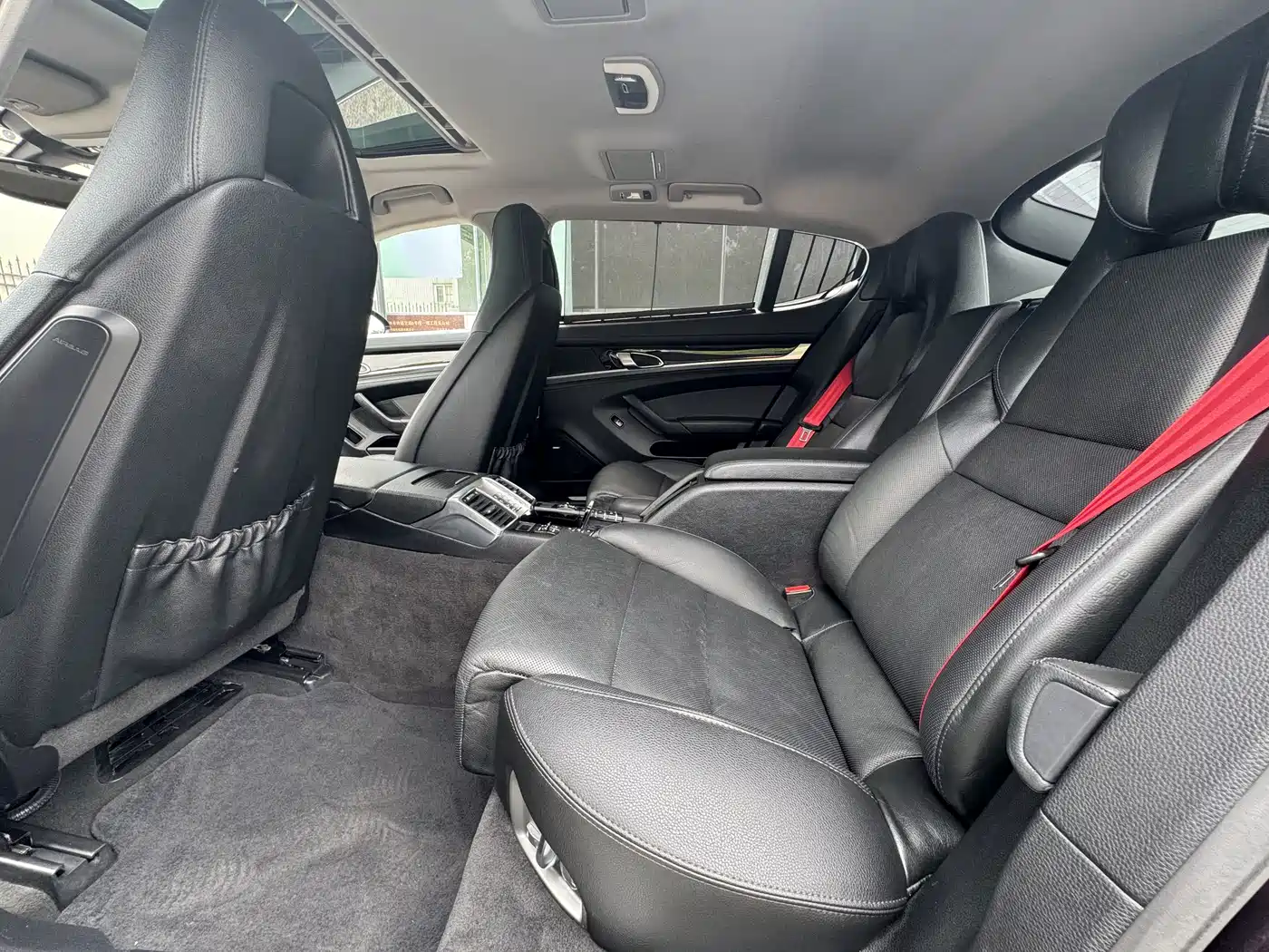 Фото 6 - Porsche Panamera