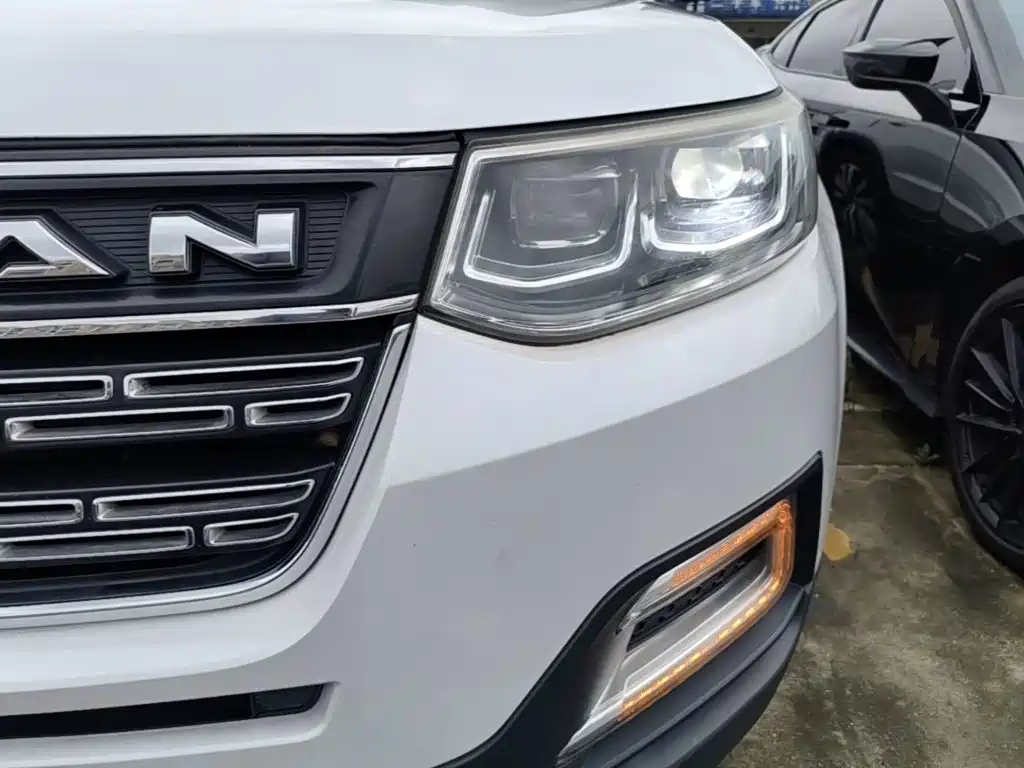 Changan CS95 2018 2017 2.0T 2WD Intelligent Expansion Edition