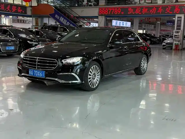MERCEDES-BENZ E CLASS