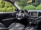 Фото 15 - Jeep Cherokee