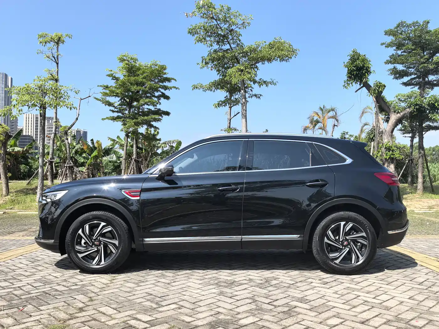 Hongqi HS5 2022 2.0T Smart Connect Premium Edition фото 4