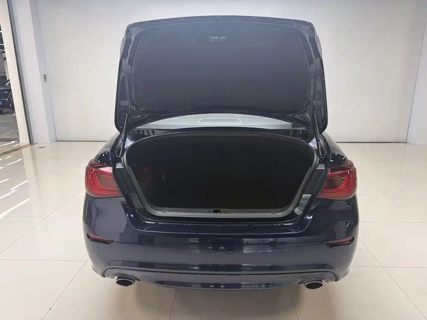 Infiniti Q70 2019 Q70L 2.0T Elite Edition PLUS фото 15