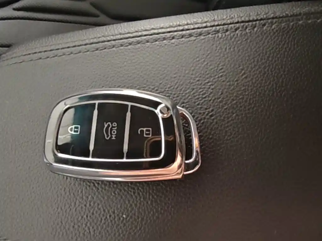Photo 9 - Hyundai Sonata