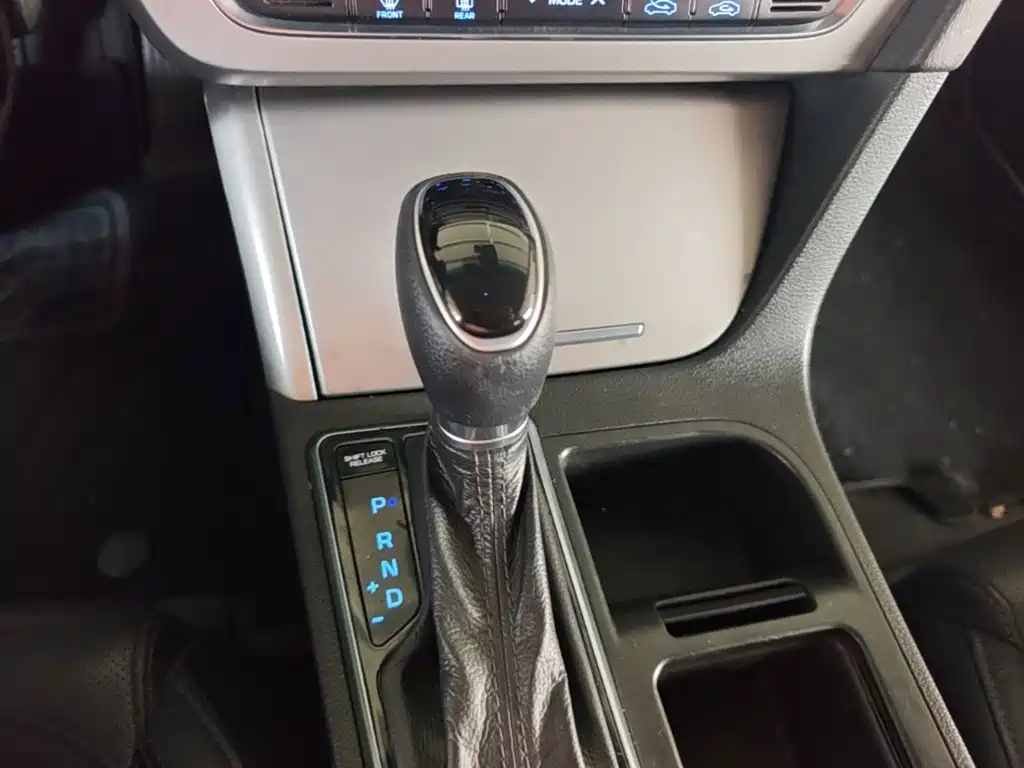 Photo 14 - Hyundai Sonata