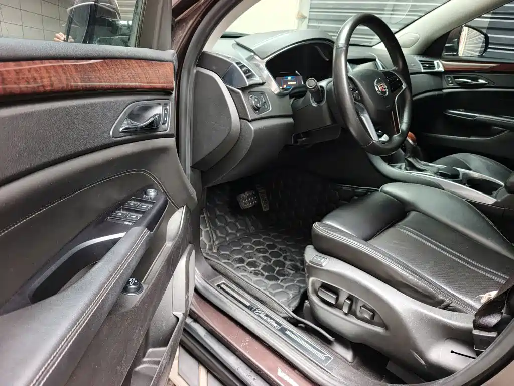 Cadillac SRX 2016 2015 3.0L Leading