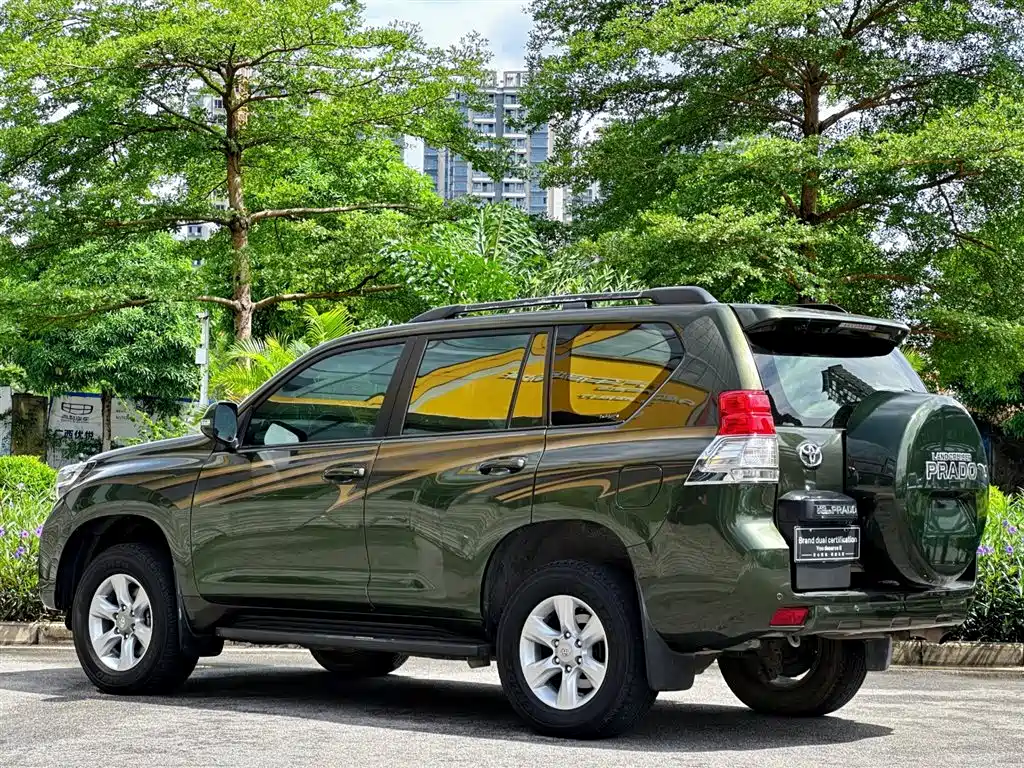 Toyota Prado (Import) фото 6