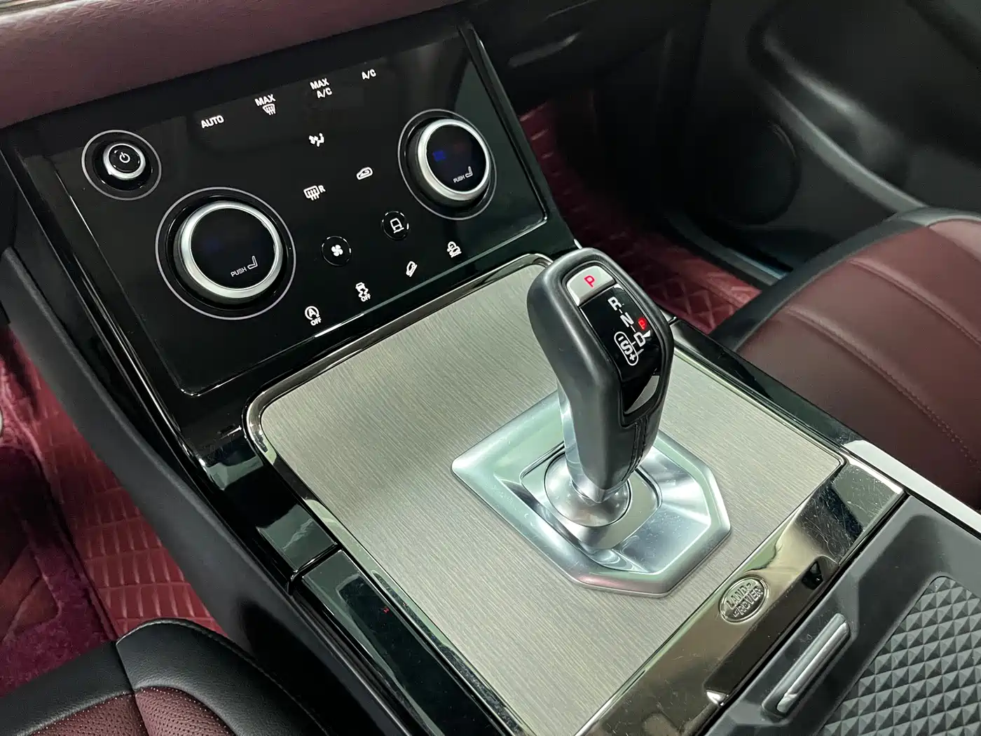 LAND ROVER RANGE ROVER AURORA