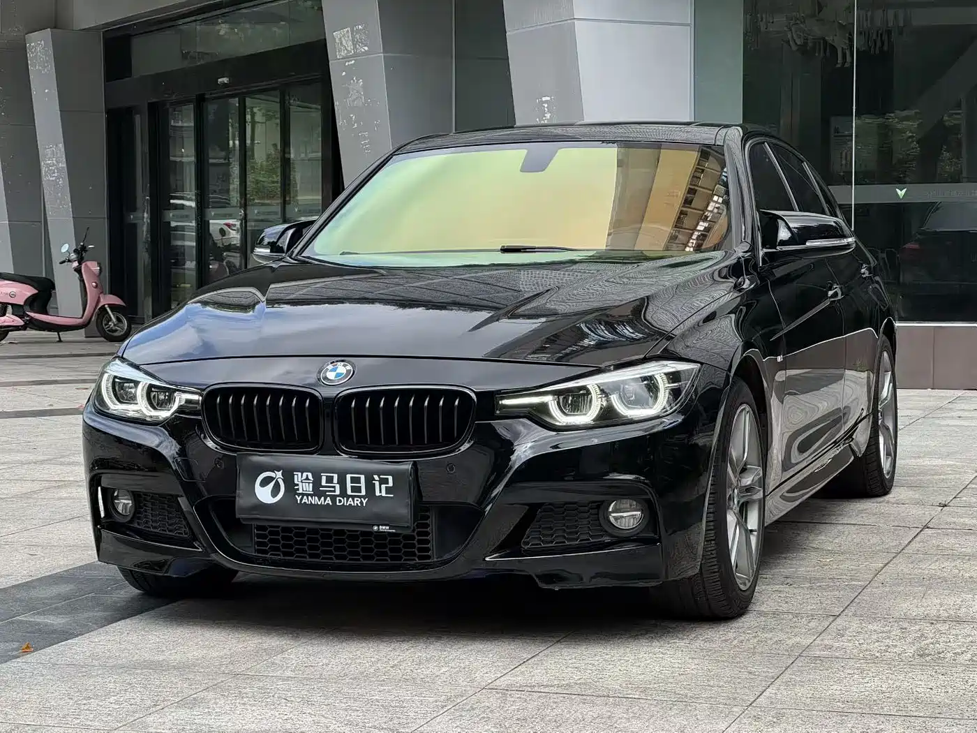 BMW 3 Series 2018 320i M Sport Black Night Edition