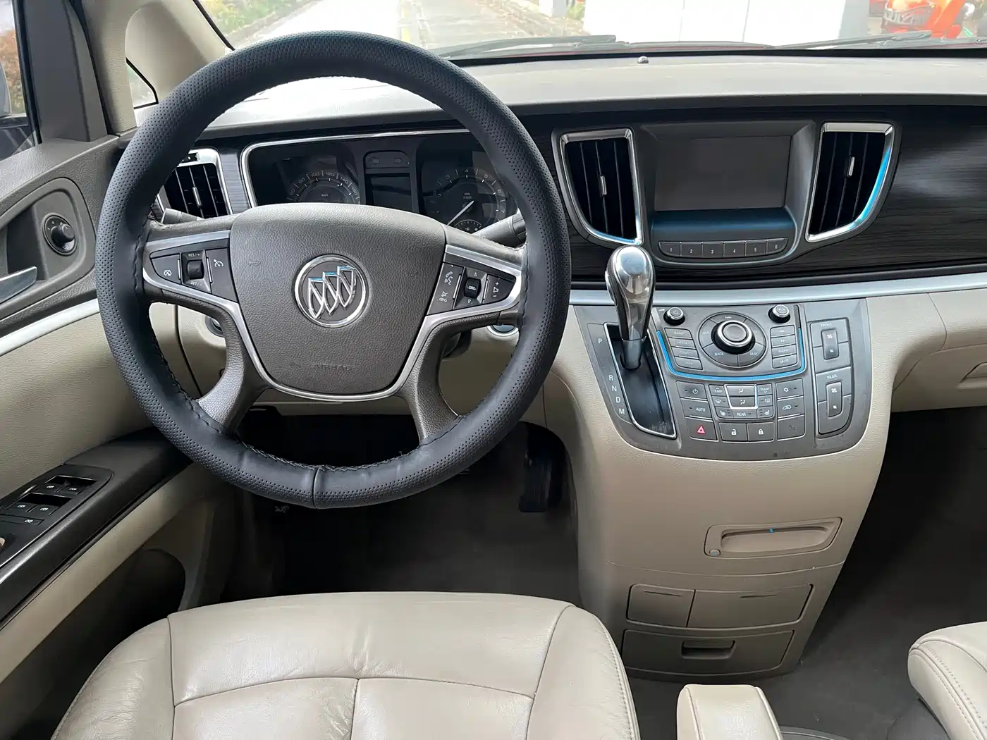 Buick GL8 2013 3.0L GT Luxury Business Elegance Edition фото 10