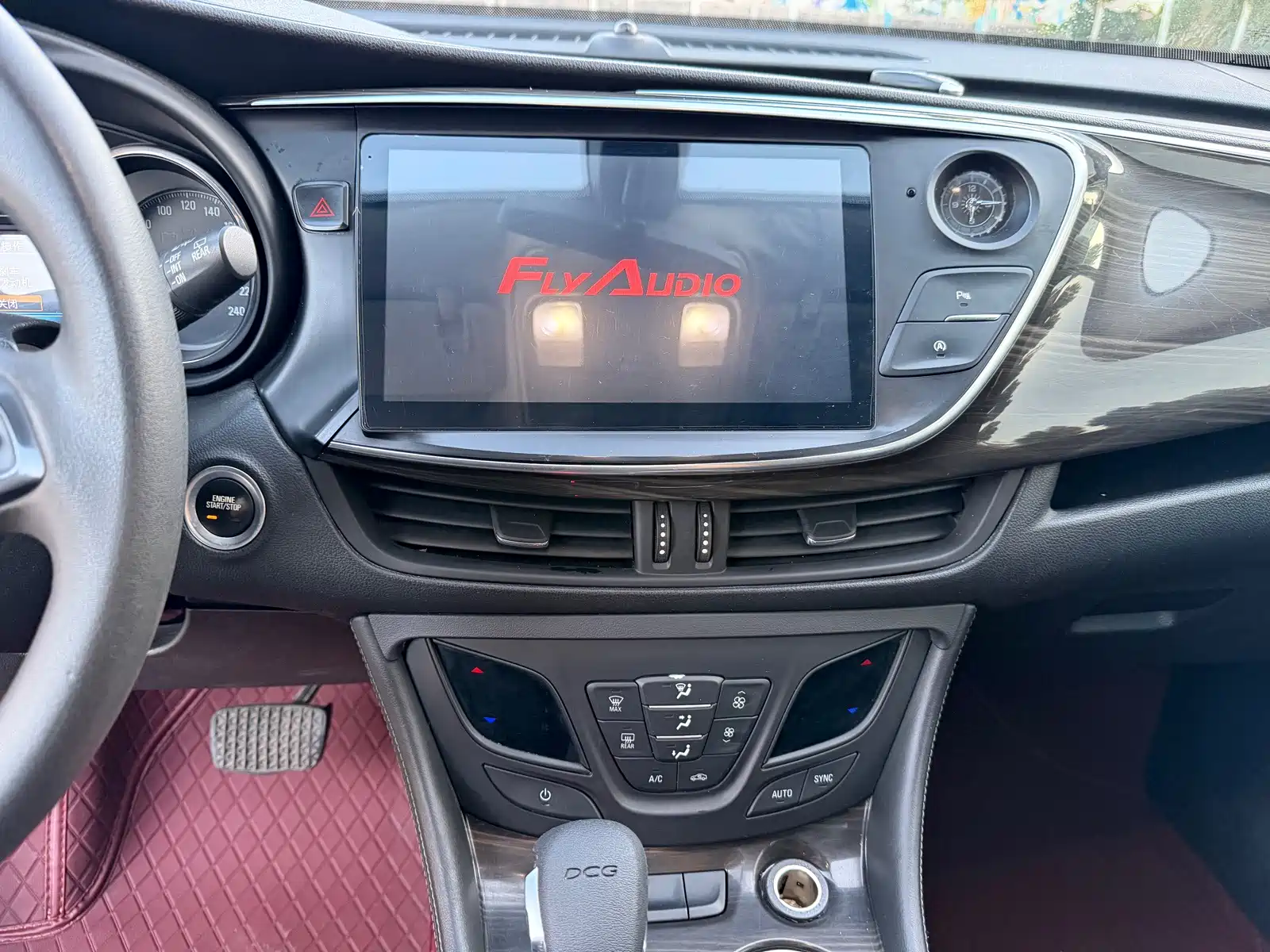 Фото 9 - Buick Envision Plus