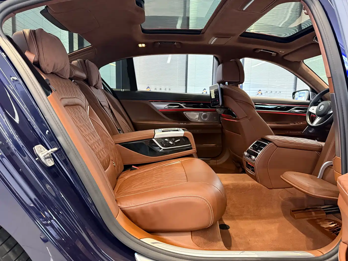 BMW 7 Series 2021 Model 740Li xDrive Executive M Sport Package фото 10