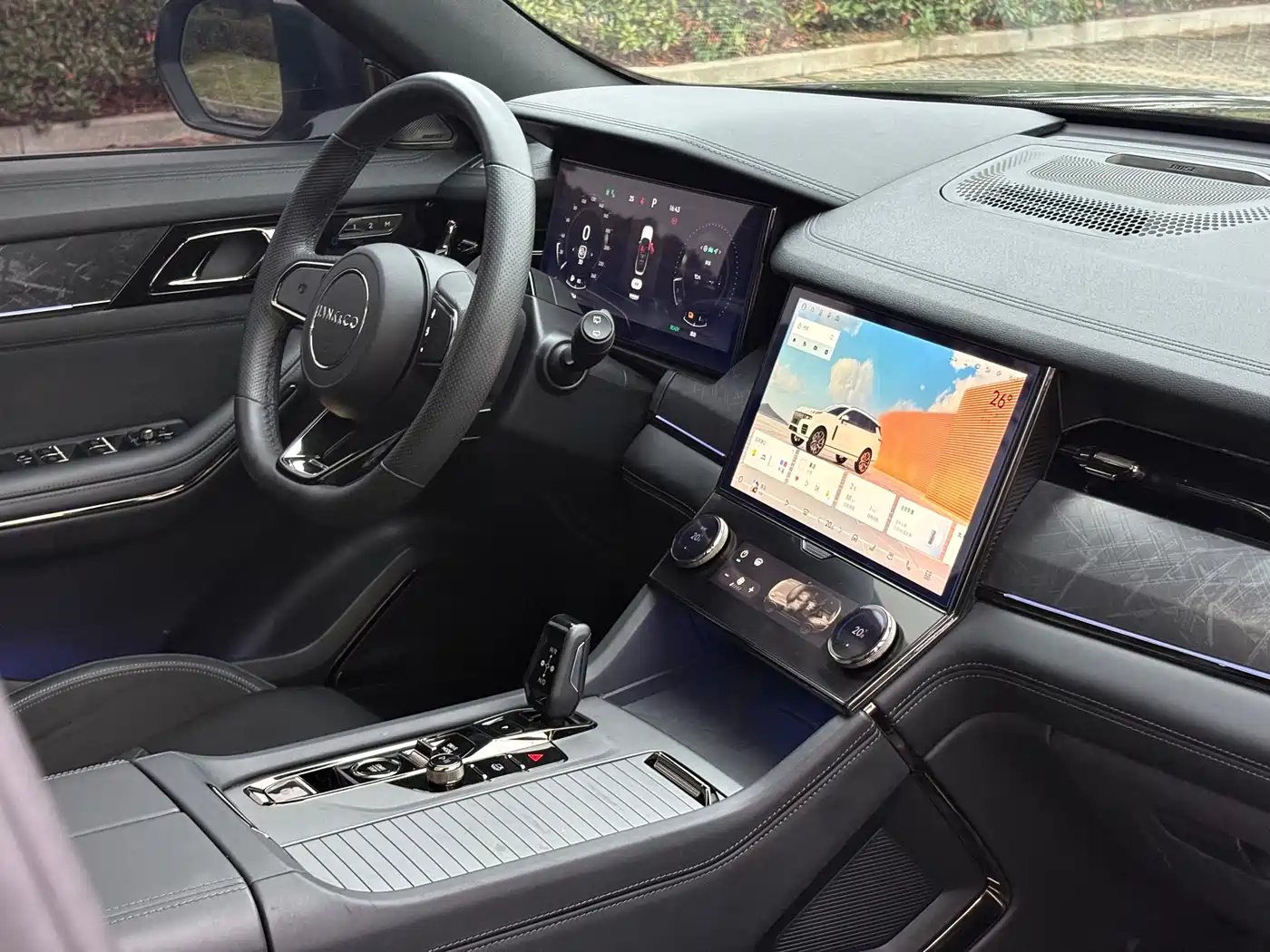 Lynk & Co 09 EM-P 2021 2.0T PHEV Ultra 6-seater фото 17