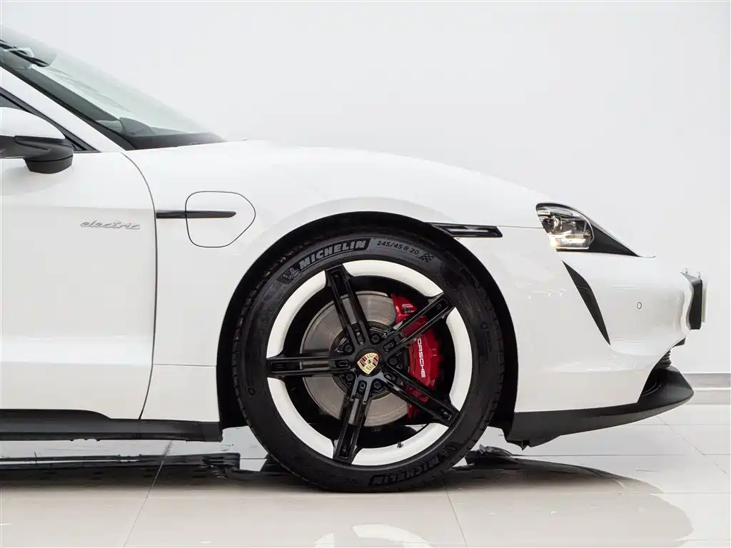 Porsche Taycan 2022 Facelift Taycan фото 10