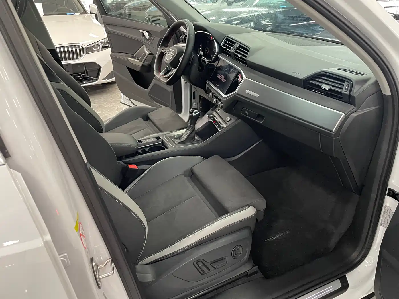 Audi Q3 2022 35 TFSI Fashion Dynamic фото 7