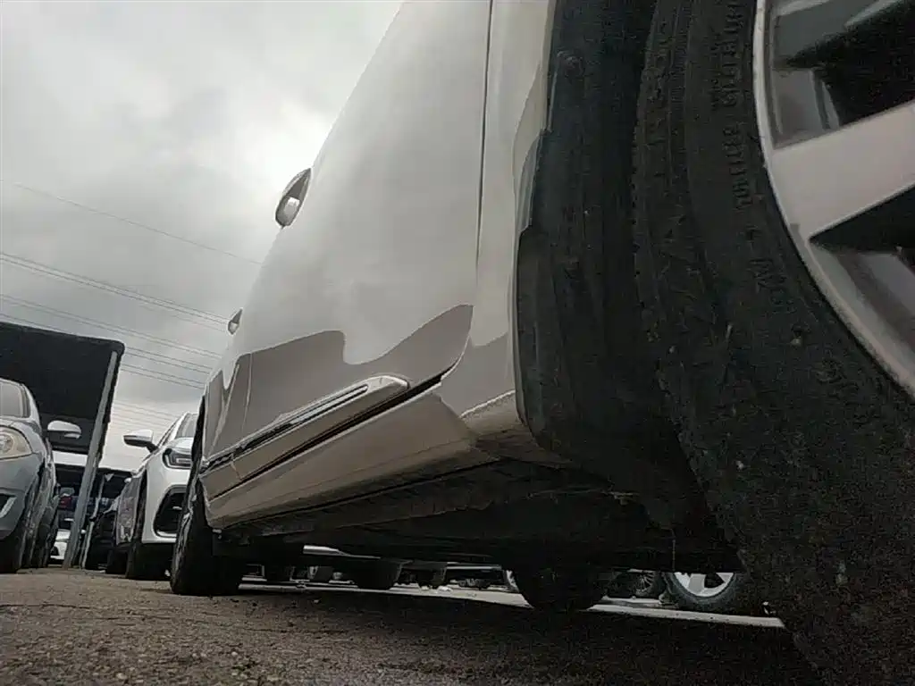 Toyota Corolla 2017 Facelift Hybrid 1.8L E-CVT Elite Edition фото 21
