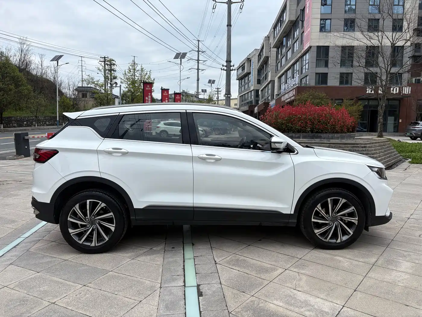 GEELY AUTOMOBILE BINYUE